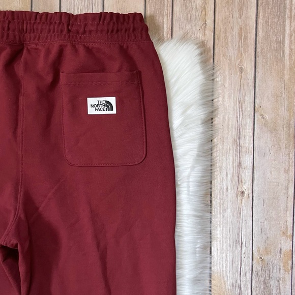 The North Face Men’s Heritage Patch Cordovan Joggers - Picture 5 of 8